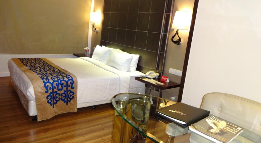 Hotel Savera